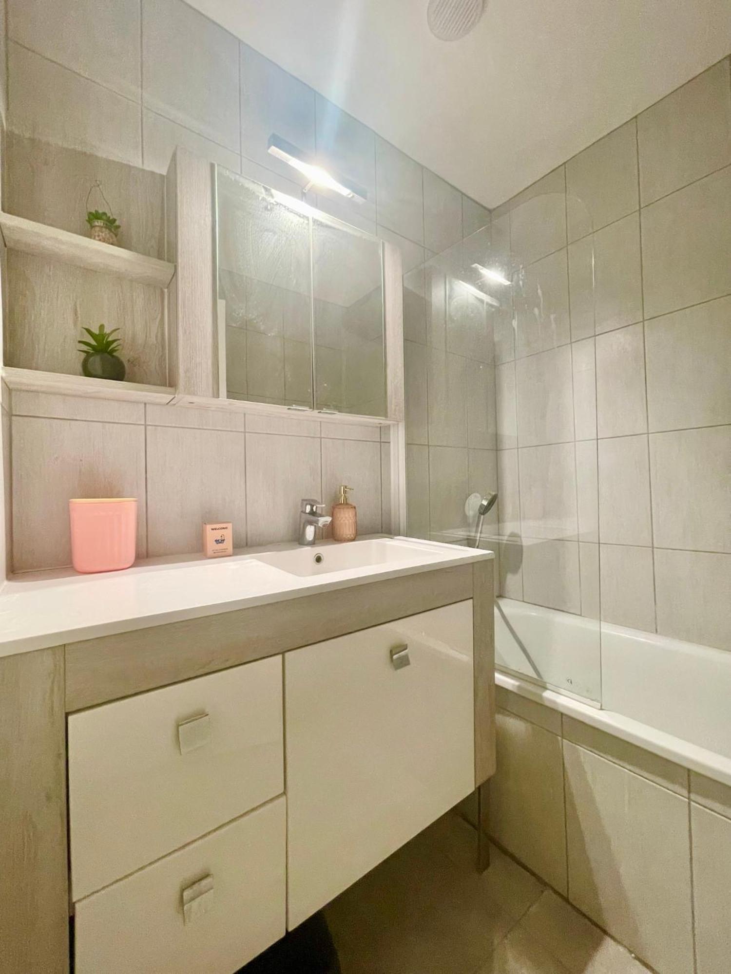 Apartament Orleans - Le Royal - Lumineux - Stationnement Zewnętrze zdjęcie